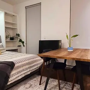Ironworks Studio By Iris Properties! Holiday home