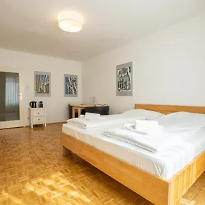 https://central-living-stephansdom-apartments.vienna-besthotels.com